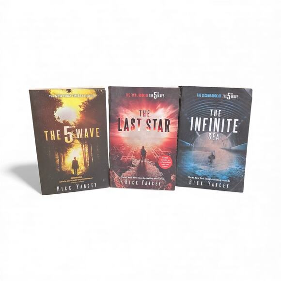 The 5th Wave Trilogy by Rick Yancey Paperbacks 3-Book Set EUC - Picture 1 of 3